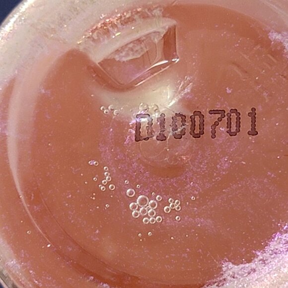 New Revolution Beauty Limited Edition Unicorn heart glow mist - Picture 7 of 9